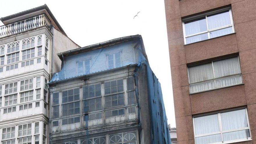 El Concello hizo más de un requerimiento al día en tres años a dueños de edificios en ruinas