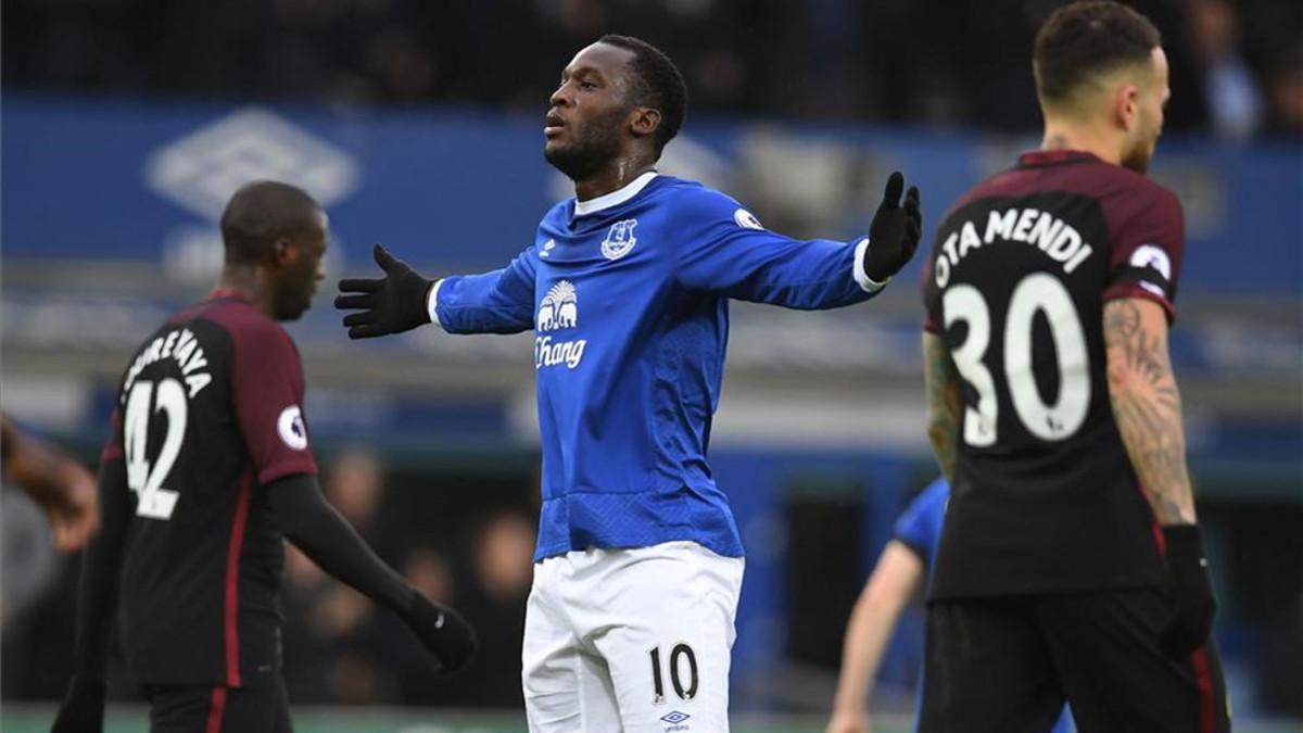 Lukaku superó a la defensa del City con gran facilidad