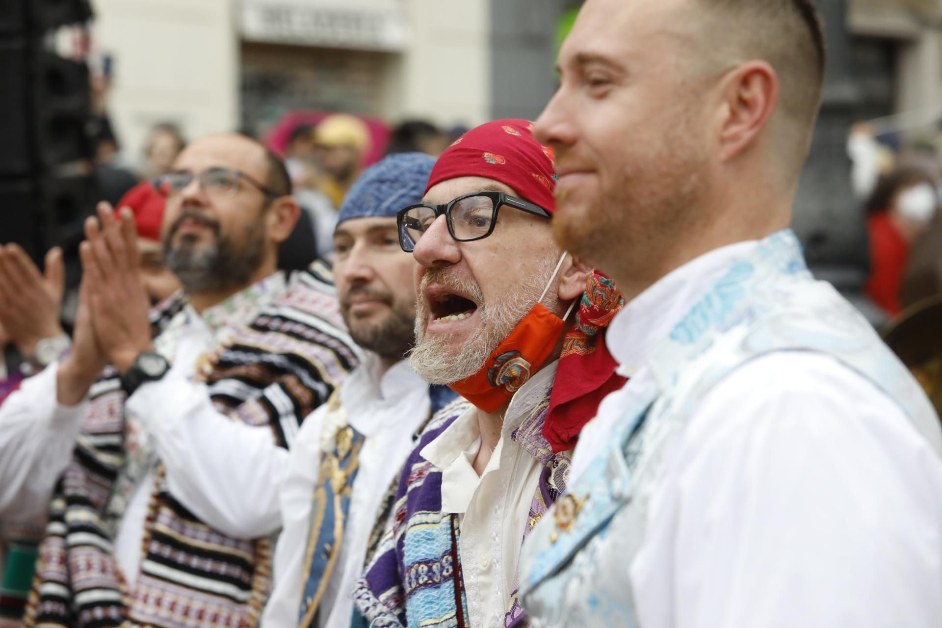 Búscate en el primer día de Ofrenda por la calle Quart (entre las 15.30 y las 17.00 horas)