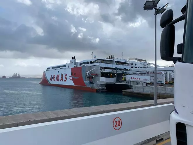 Operativas de mercancías de Naviera Armas Trasmediterránea
