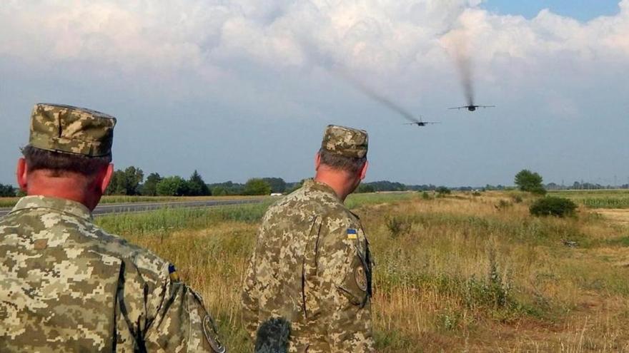 Ucrania pone en alerta máxima a sus fuerzas en la frontera de Crimea