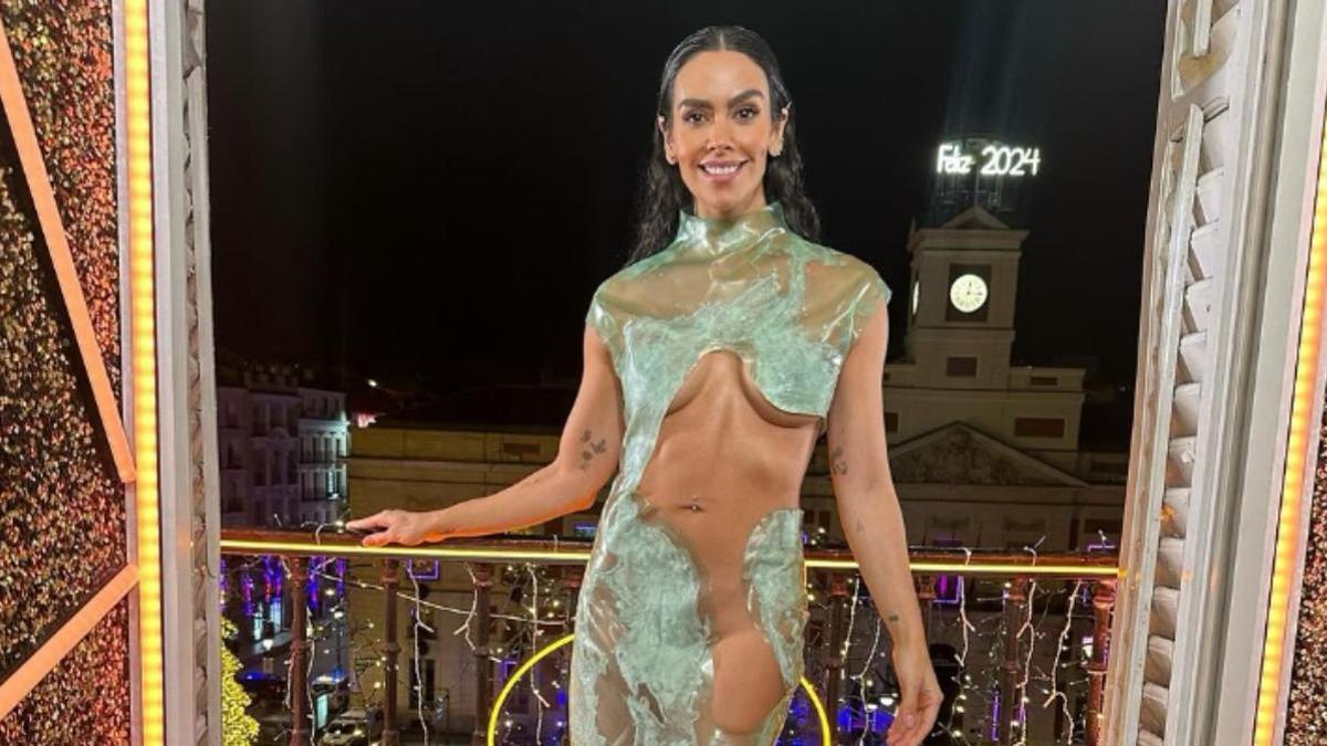 El vestido de las Campanadas de Cristina Pedroche viene con acusación de plagio de Becky G