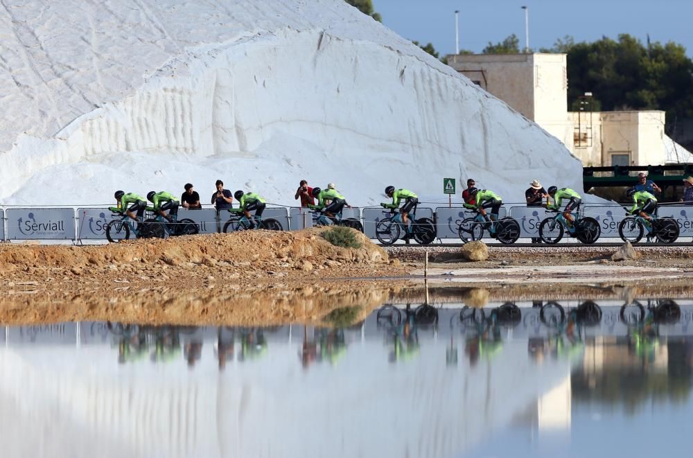 Las imágenes de la primera etapa de la Vuelta.