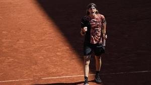 Tsitsipas, imparable