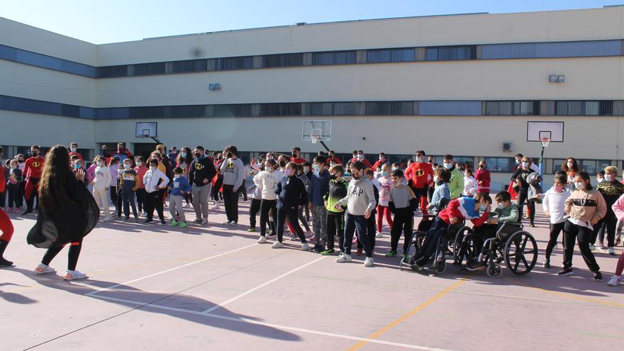 Más de 200 alumnos de Baena participan en la Gymkana Capaces con Futuro Singular