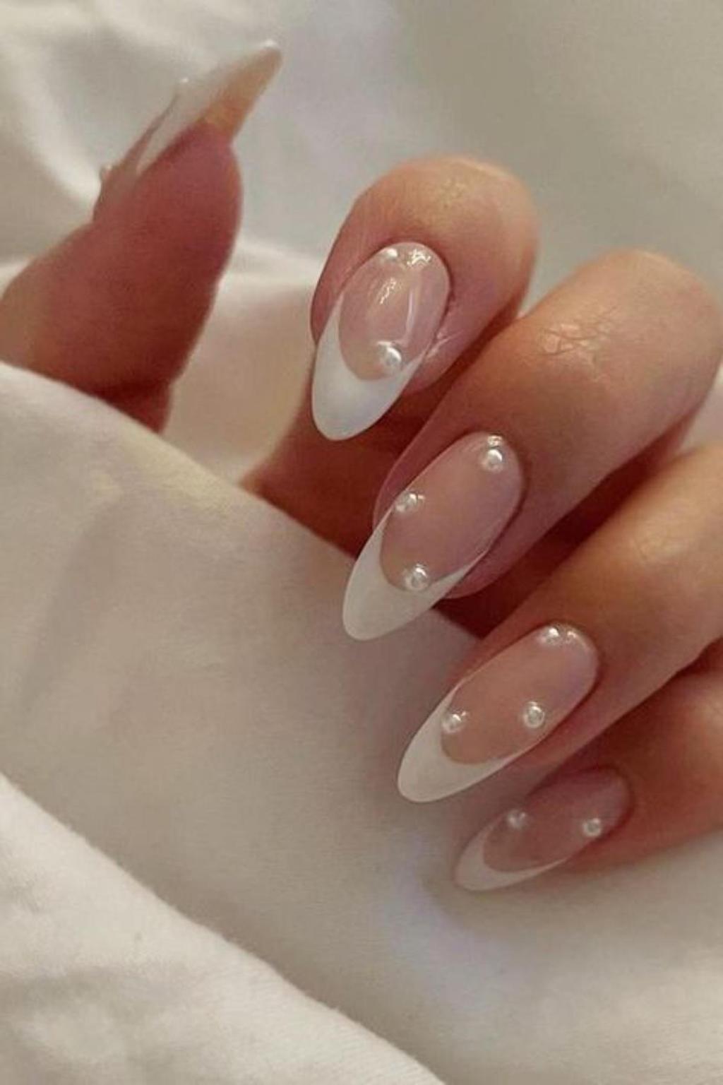 MANICURA FRANCESA PERLAS