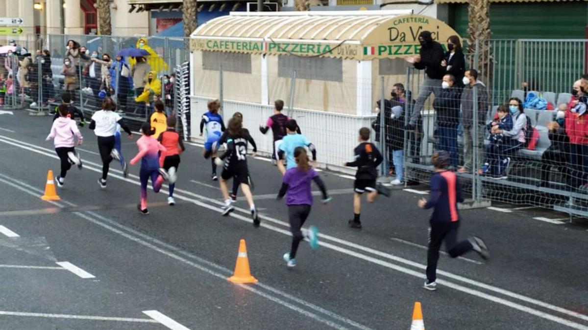 Santa Pola disfruta con la Mini Maratón infantil - Información