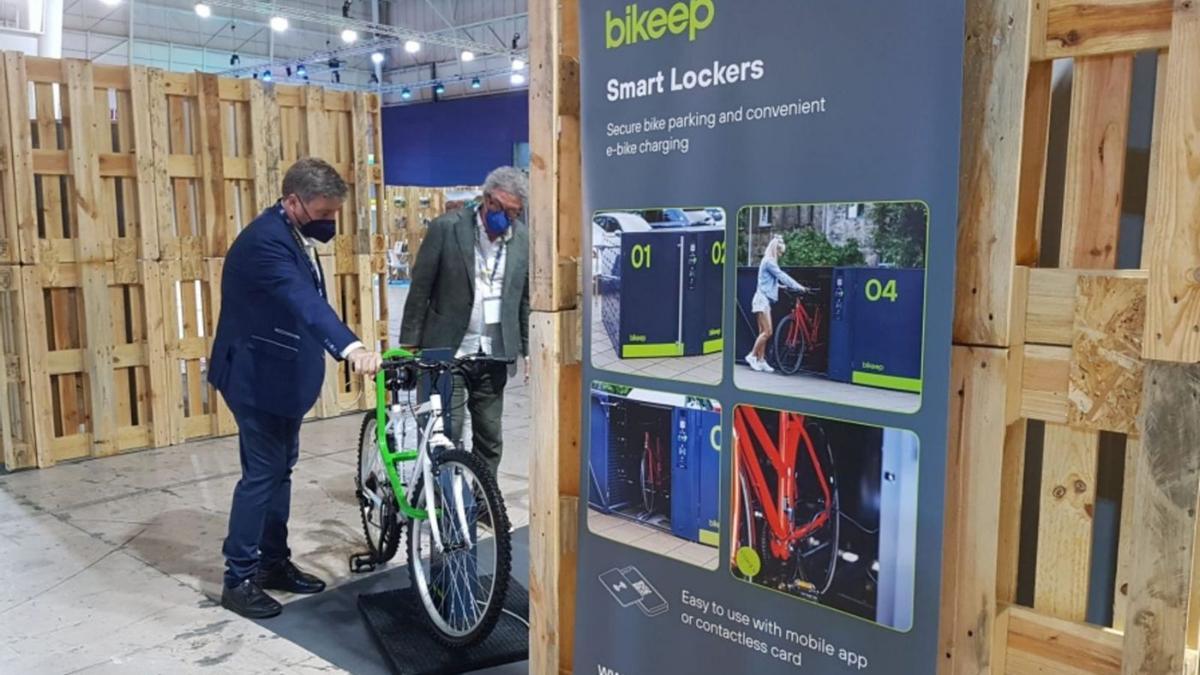 El consejero de Vertebración, José Luis Soro, durante su visita en 2021 al congreso internacional Velo City en Lisboa. | EL PERIÓDICO