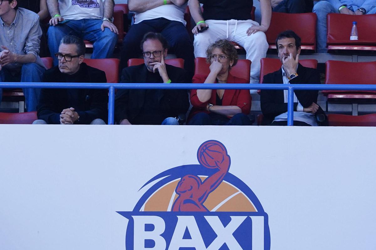 Vives, Herms, Seubas i Moro, els ocupants de la primera línia de la llotja, aquest diumenge