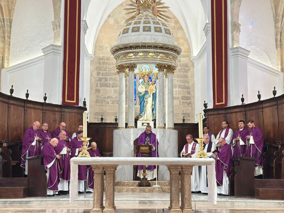 El obispo de Ibiza, Vicent Ribas, celebra en la Catedral el cuarto aniversario de su ordenación episcopal