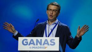 El líder del PP, Alberto Núñez Feijóo, durante su intervención en el Congreso extraordinario del PP de Madrid.