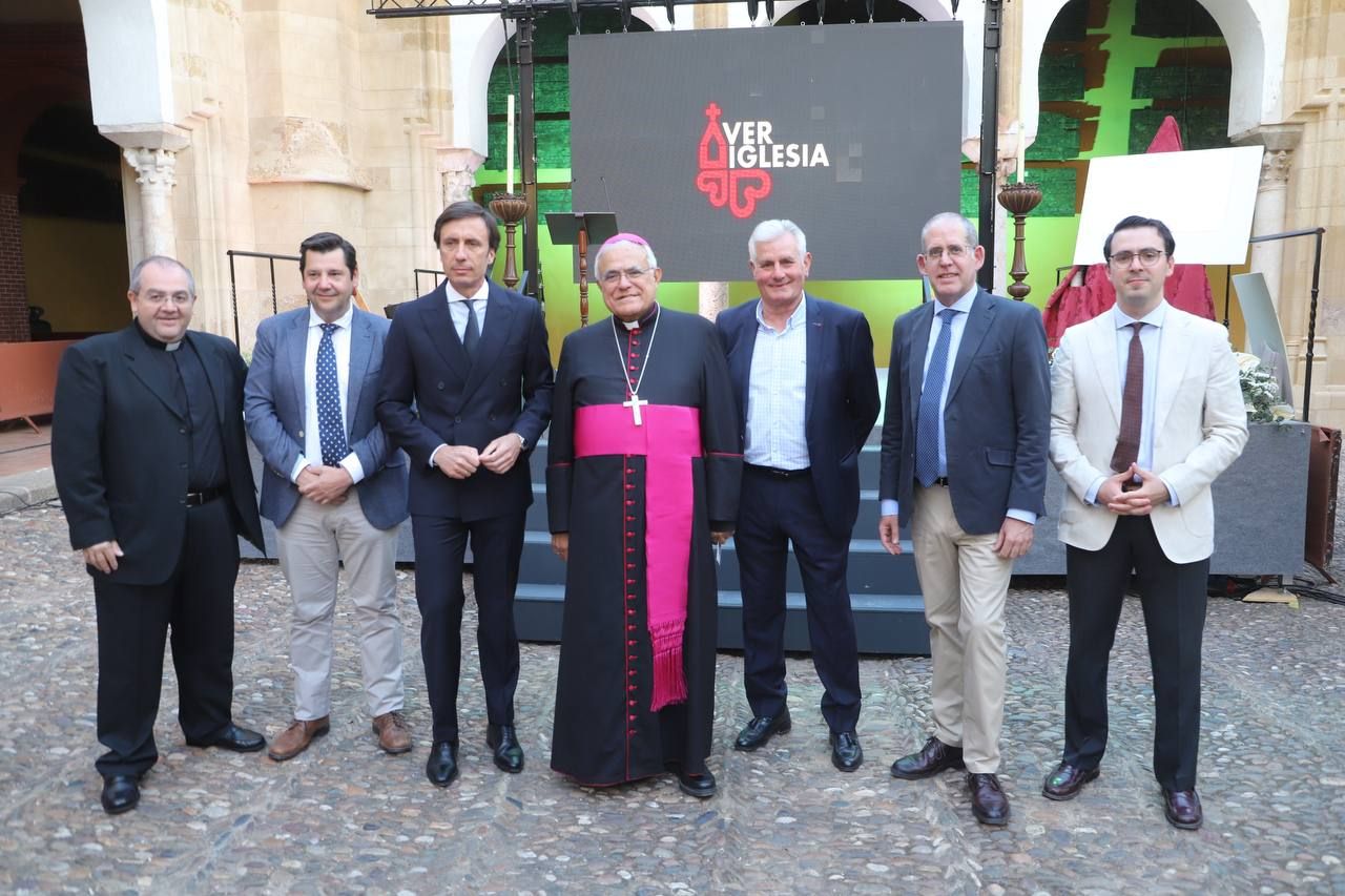 La entrega de los premios 'Ver Iglesia 25' y ‘Entidades con Corazón’, en imágenes