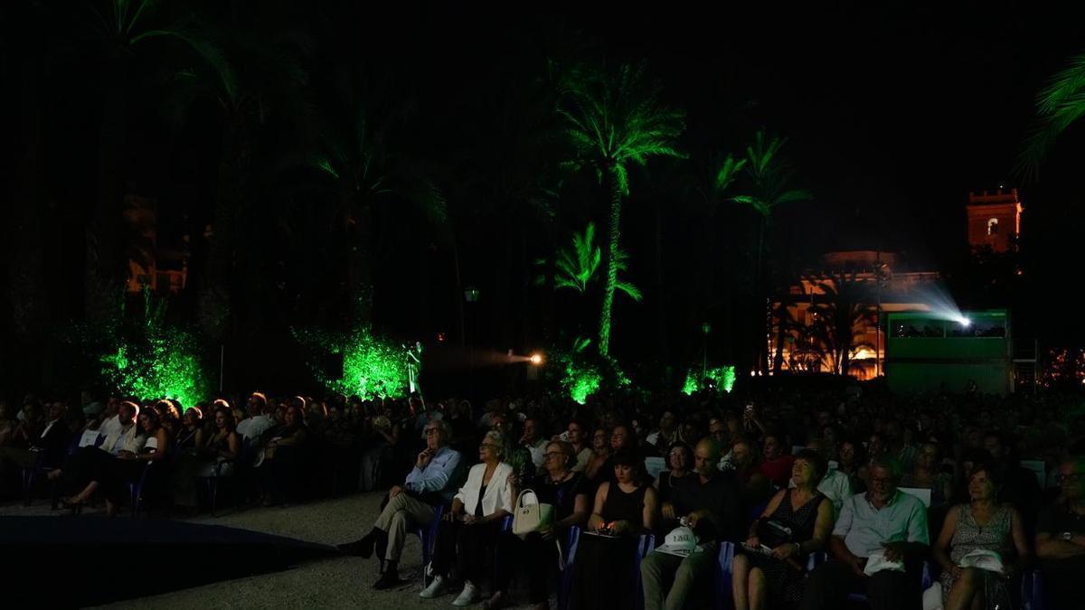 El público del Festival de Elche durante la entrega de premios.