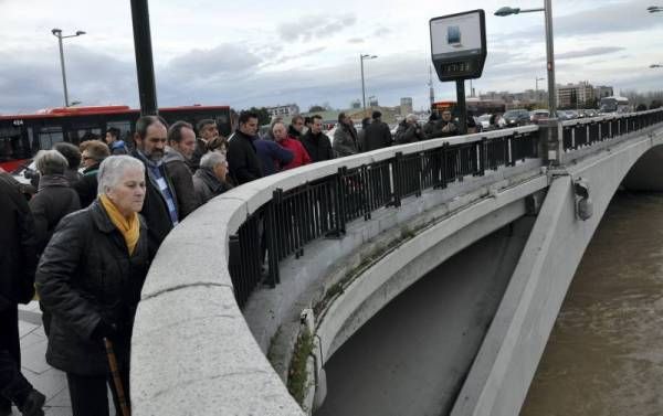 Fotogalería: La crecida del Ebro a su paso por Zaragoza