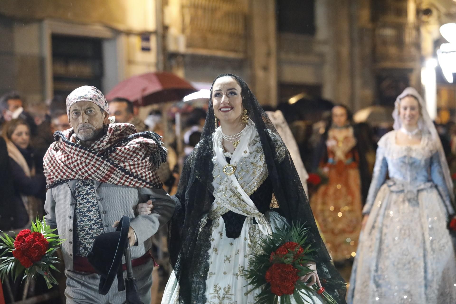 Búscate en el primer día de ofrenda por la calle Quart (entre las 20:00 a las 21:00 horas)