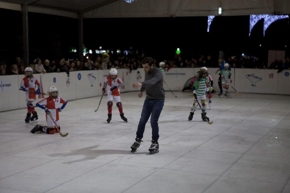 Langreo disfruta de su pista de hielo