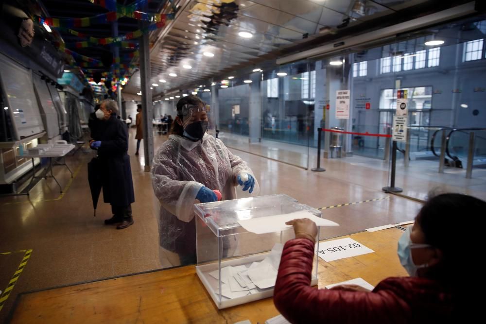 Votaciones en los colegios electorales