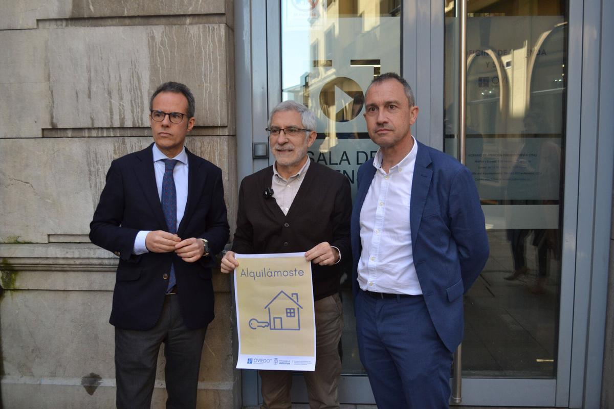 Nacho Cuesta, Gaspar Llamazares y Ovidio Zapico.