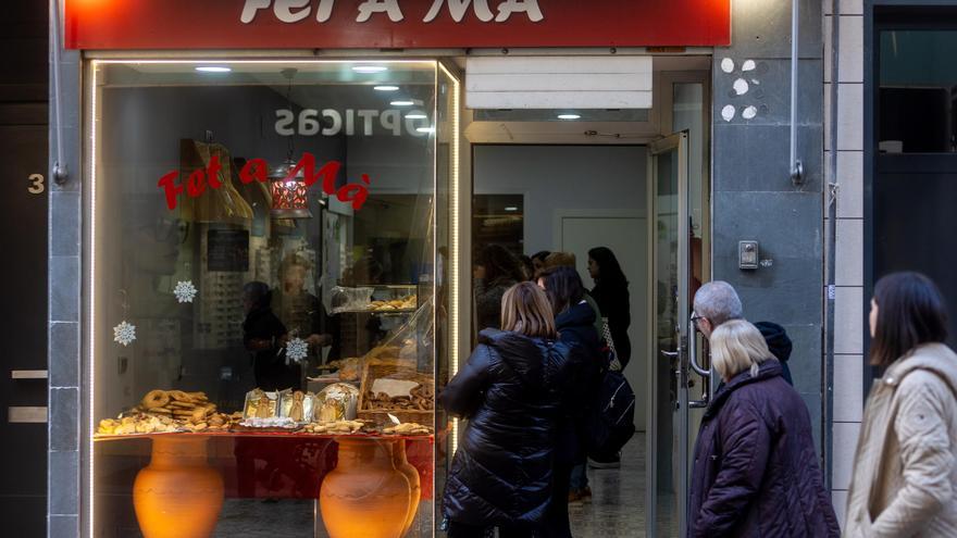 El dulce artesano de la Virgen de la Asunción es todo un éxito en Elche