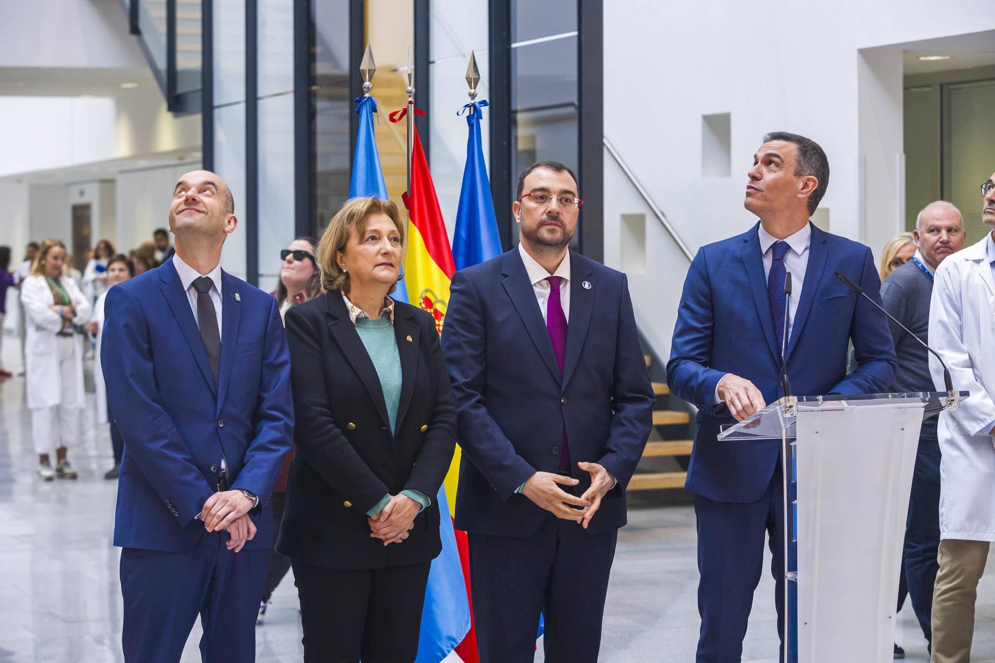 Visita de Pedro Sánchez al Hospital Universitario Central de Asturias (HUCA) en Oviedo