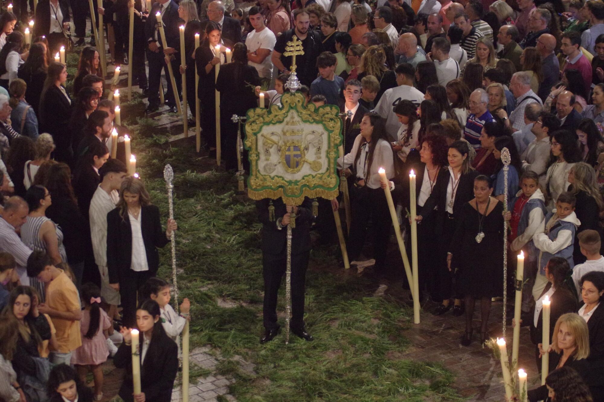 Procesión triunfal de regreso de la Virgen de la Esperanza a su basílica tras su peregrinación a Roma