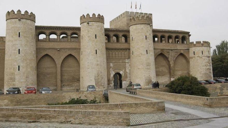 Barba ve &quot;más cerca que nunca&quot; que salgan los coches de la Aljafería