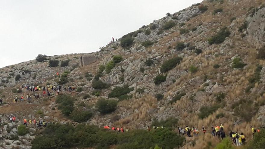 Els empordanesos, fent l&#039;ascensió al Montgrí.