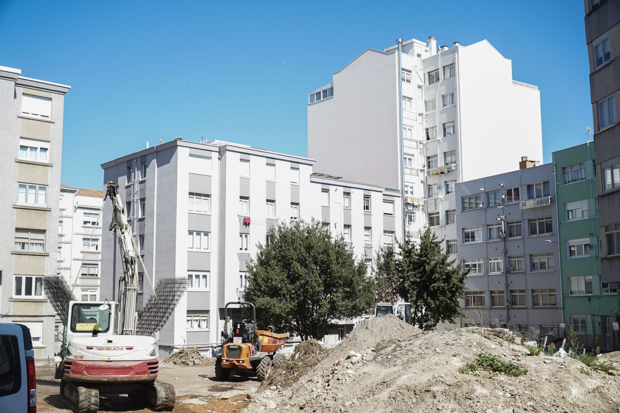 El Concello justifica el ruido de las obras de la plaza Hernansáez de A Coruña por las rocas del subsuelo
