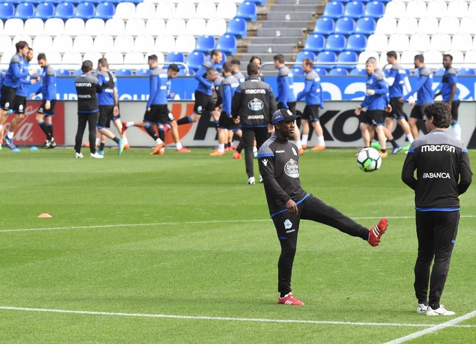 El Dépor se entrena antes de recibir al Barça