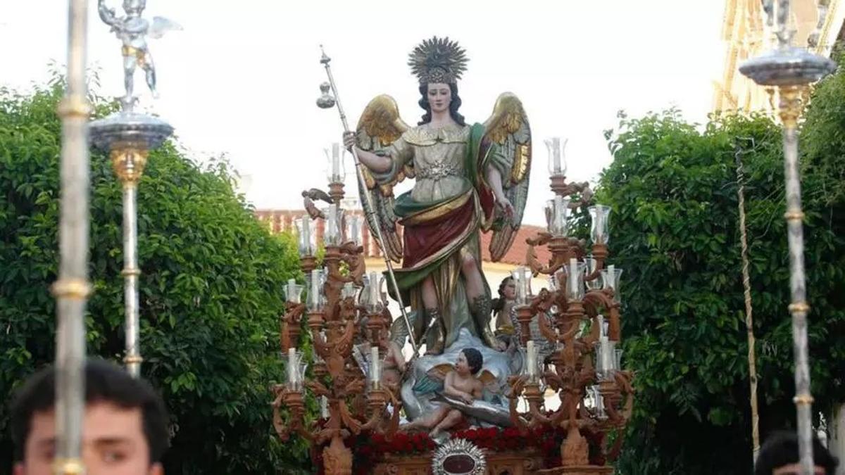Imagen de archivo de El Arcángel San Rafael, en procesión para pedir que llueva.