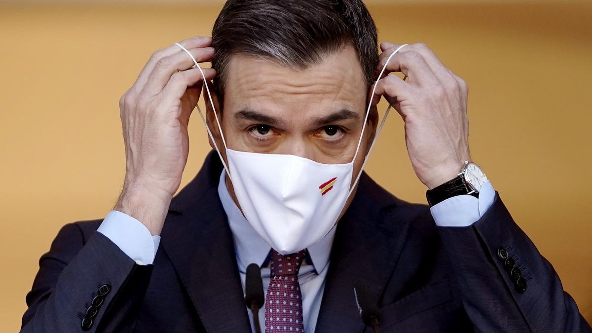 Pedro Sánchez, presidente del Gobierno, en una comparecencia en el Palacio de la Moncloa. FOTO JOSÉ LUIS ROCA