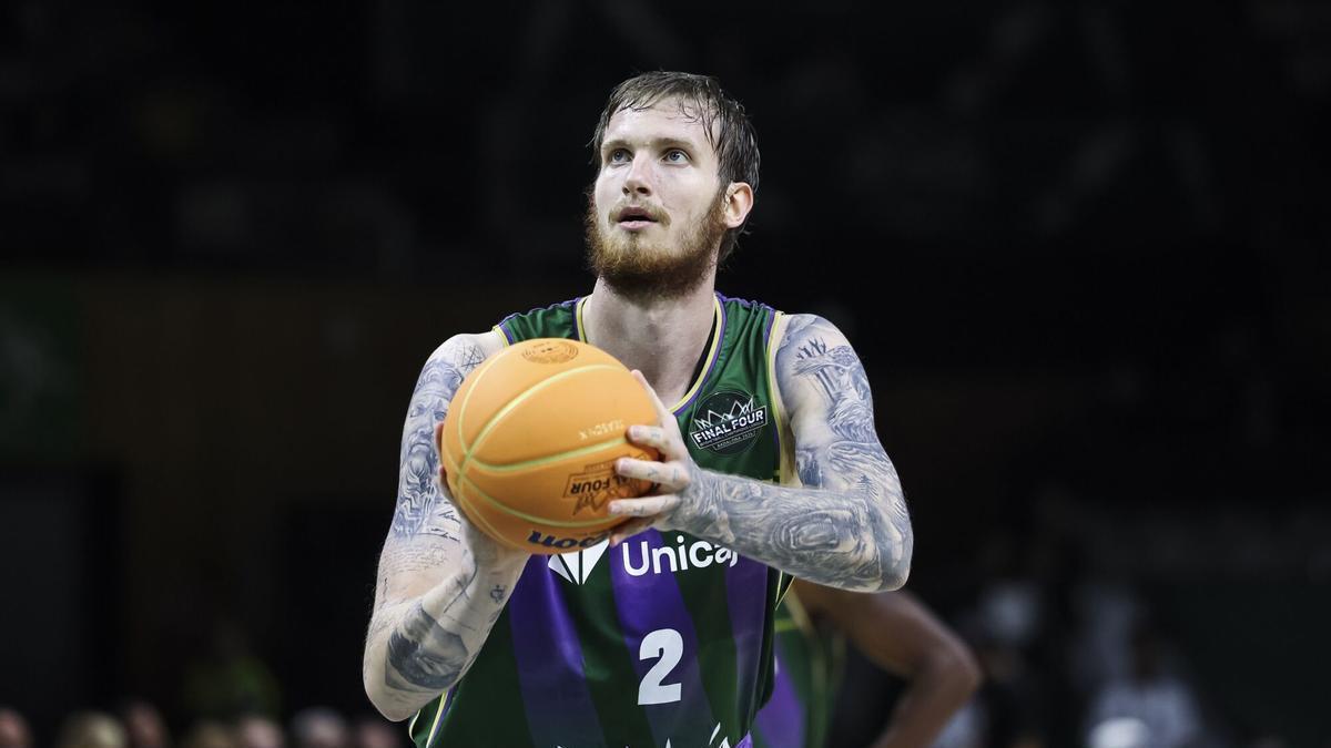Olek Balcerowski jugant amb l'Unicaja Màlaga.