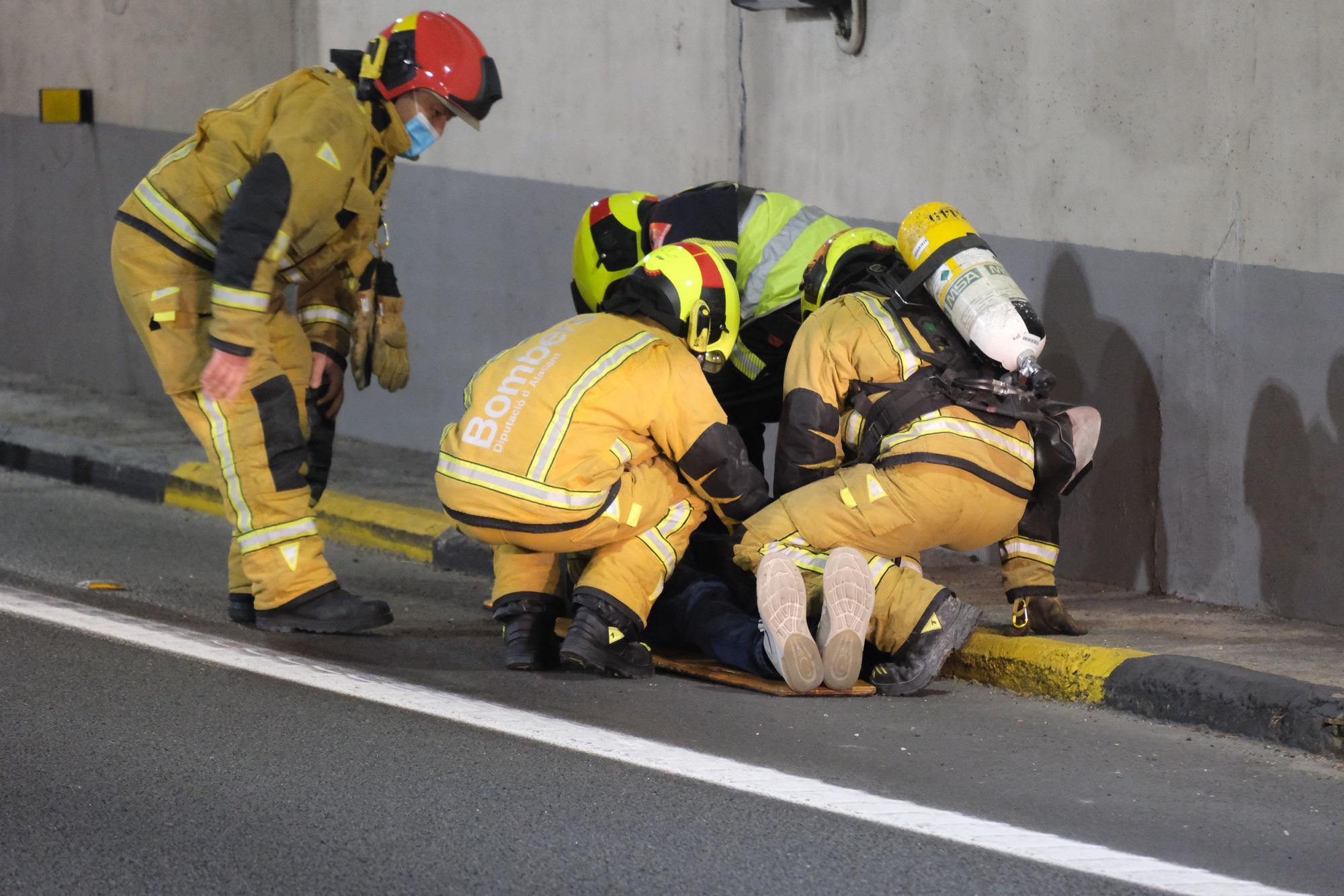 Accidente con incendio y dos heridos graves en el túnel de Villena: así ha sido el simulacro en la autovía A-31