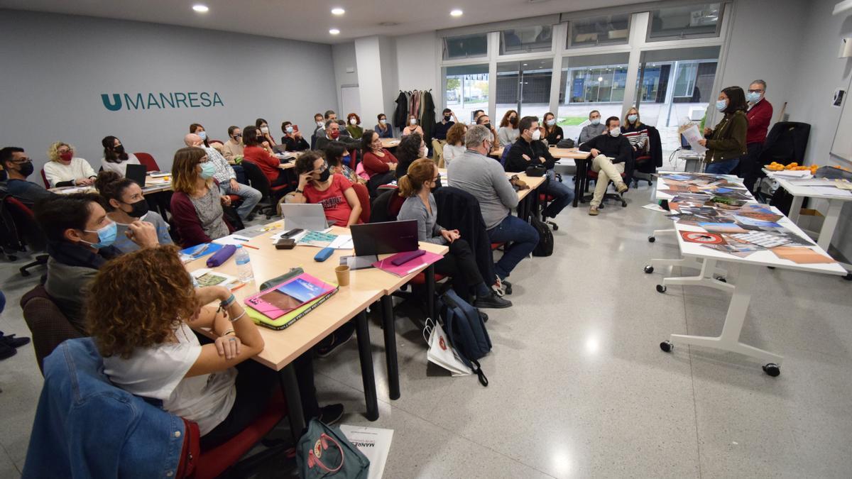 Un moment de la trobada de la I Jornada Nacional de Didàctica de les Ciències Experimentals en Educació Infantil