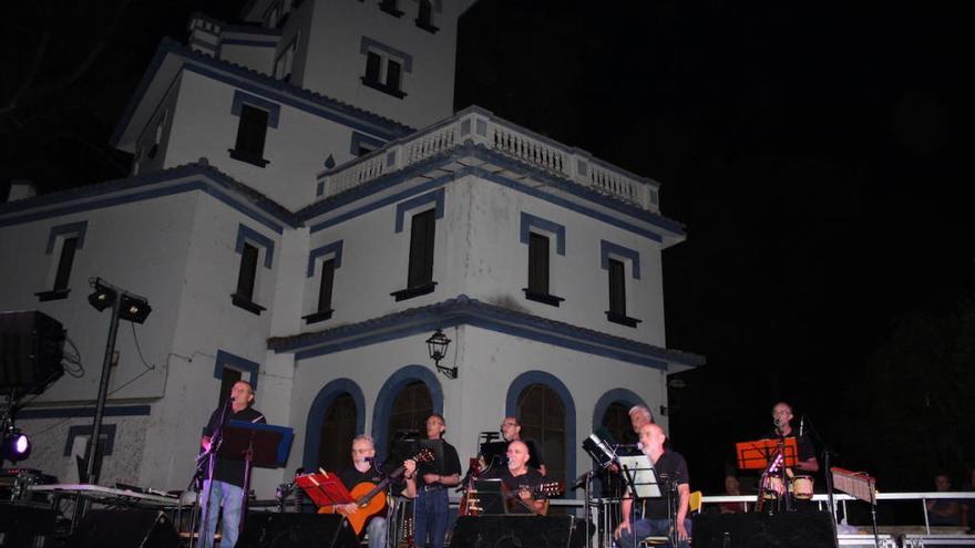 Concierto de &quot;Els últims romàntics&quot;, en Històries Nocturnes de Llíria.