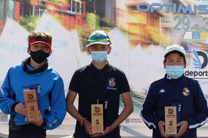 El Trofeo Optimist de 30 de mayo Día de Canarias