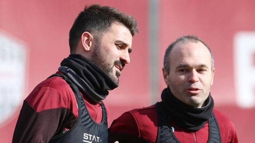 David Villa ya se entrena con Iniesta