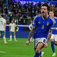 Sandro Tonali celebra el gol que anotó ante Irlanda del Norte