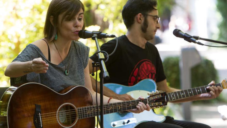 Susu presenta su libro-disco 'Mundo y Niña Mariposa'