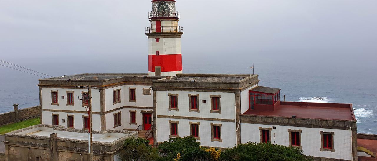 Faro de Cabo Silleiro (Baiona), reconvertido en hotel.
