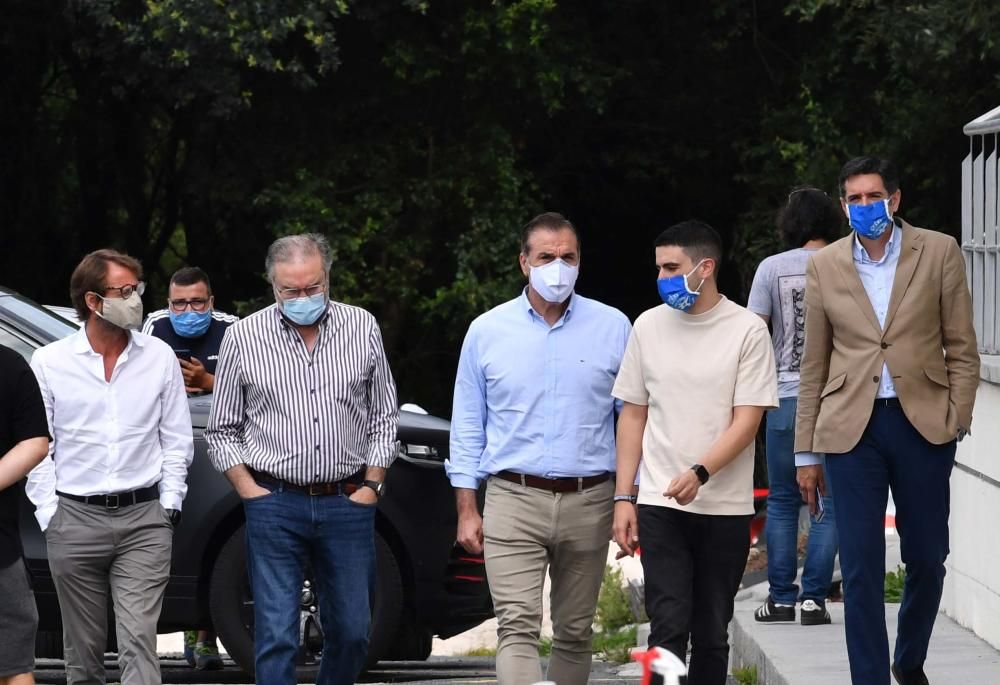 El cuerpo técnico concede unos días de descanso a los jugadorse a la espera de lo que pueda suceder con ese partido suspendido en Riazor ante el Fuenlabrada.