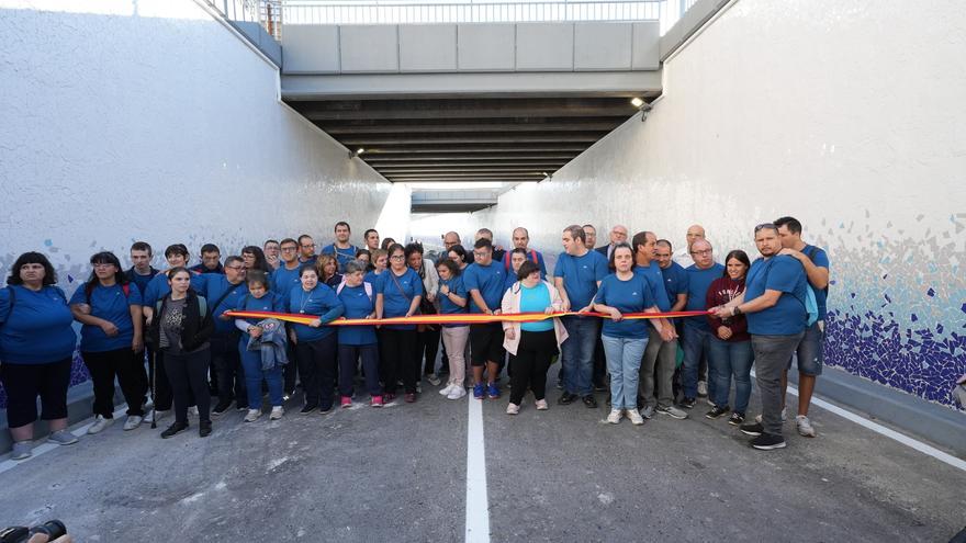 Galería de fotos: Onda inaugura el túnel de entrada al municipio con el gran mural cerámico