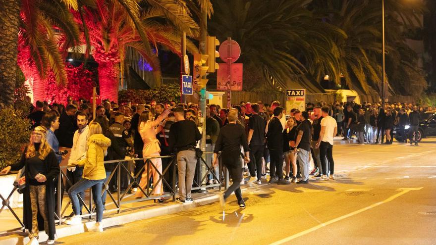 Imagen de archivo de la fiesta de apertura del año pasado de la discoteca Pacha, también con Solomun como estrella principal. | V.M.