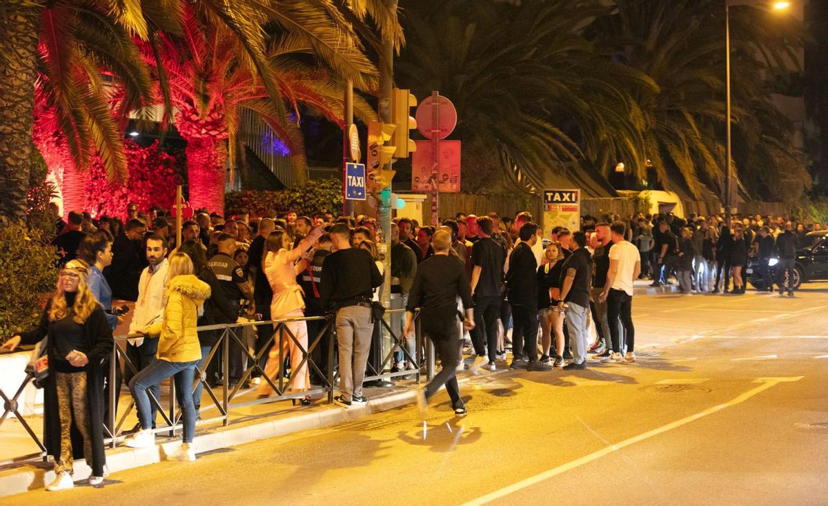 Las discotecas de Ibiza abren la temporada este fin de semana con el aforo al completo
