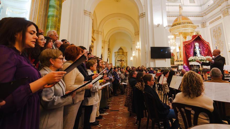 Crevillent canta el Septenario en honor a la Virgen de los Dolores, pórtico de su Semana Santa
