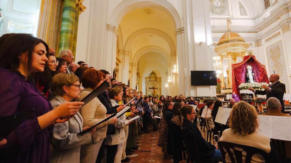 Crevillent canta el Septenario en honor a la Virgen de los Dolores, pórtico de su Semana Santa