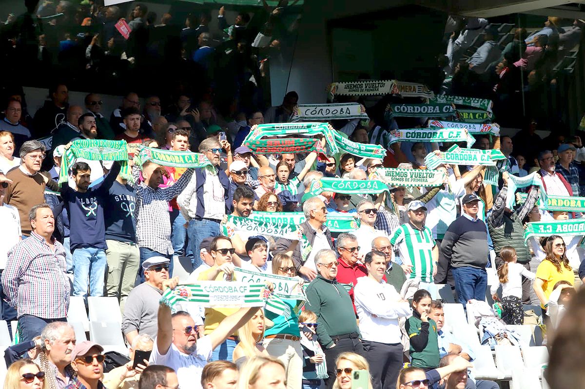 Las imágenes de la afición en el Córdoba CF - Ceuta