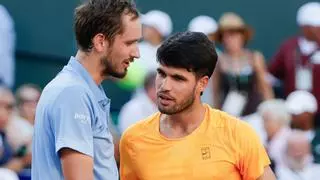 Alcaraz, tras perder ante Medvedev, levanta la voz: "Me cansa tener siempre la diana en la espalda"