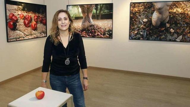Teresa Charlín ha expuesto su trabajo "A Vida Efémera" en la Casa das Mulleres de Vigo. // Alba Villar