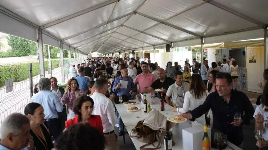 La Cata del Vino Montilla-Moriles levanta el telón en Córdoba con acceso libre, sabor a tardeo y... ganas de disfrutar
